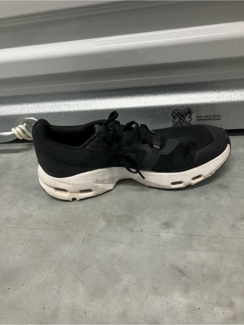 On Cloud On Cloudpulse women’s training shoes sneakers size 8.5 - Picture 4 of 7